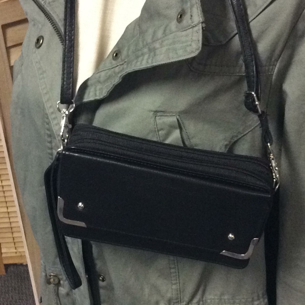 BLACK LEATHER Double Zip Ring Crossbody Wallet On A String NWOT - Picture 5 of 10